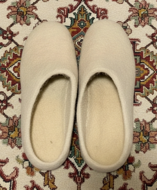 Felt Slippers- Cream