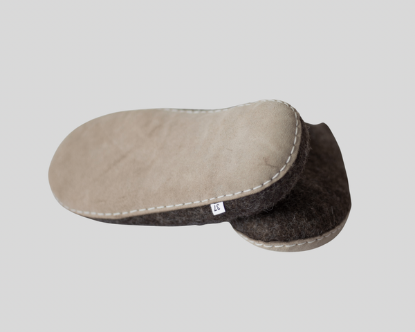 Felt Slippers- Brown